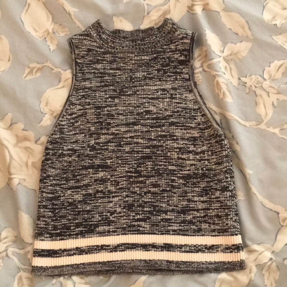 Knitted crop top